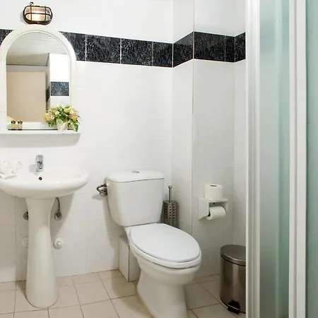 Loutra Hotel 3*